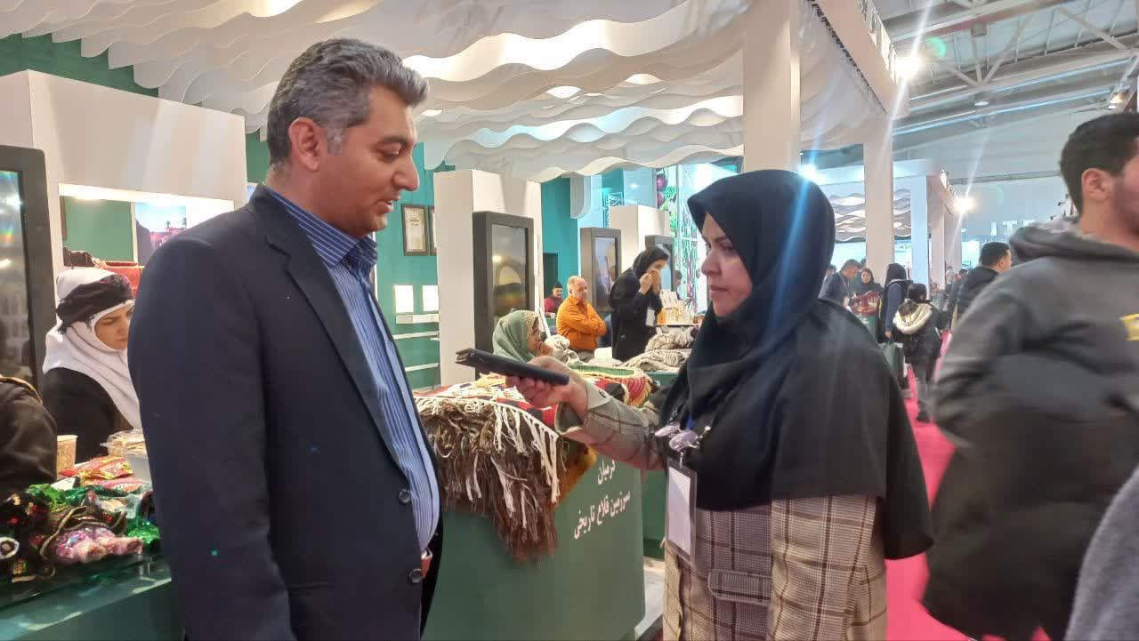 حوله، جاجیم  و سوغات محلی در سبد خرید گردشگران 